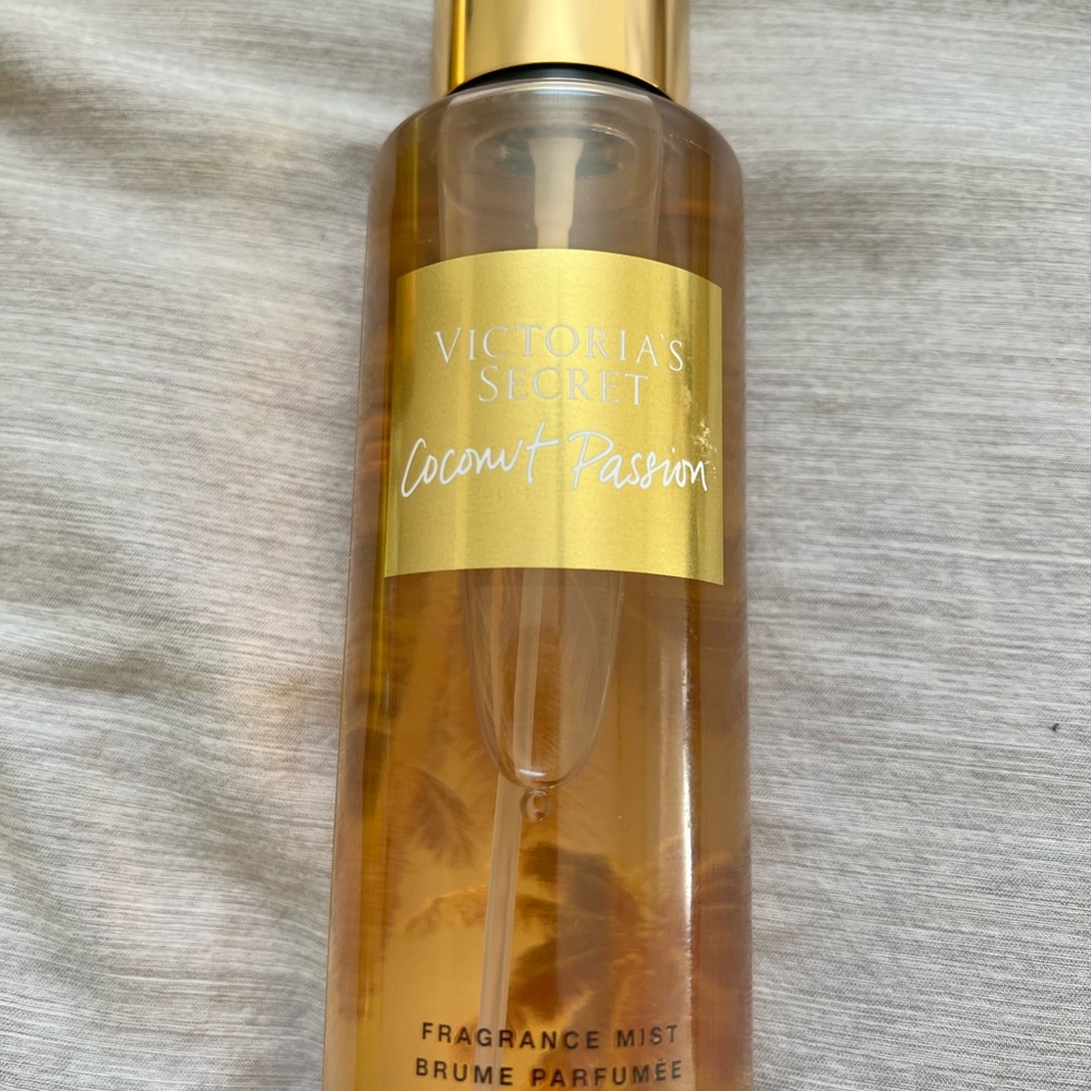 Victoria’s Secret Coconut Passion fragrance mist